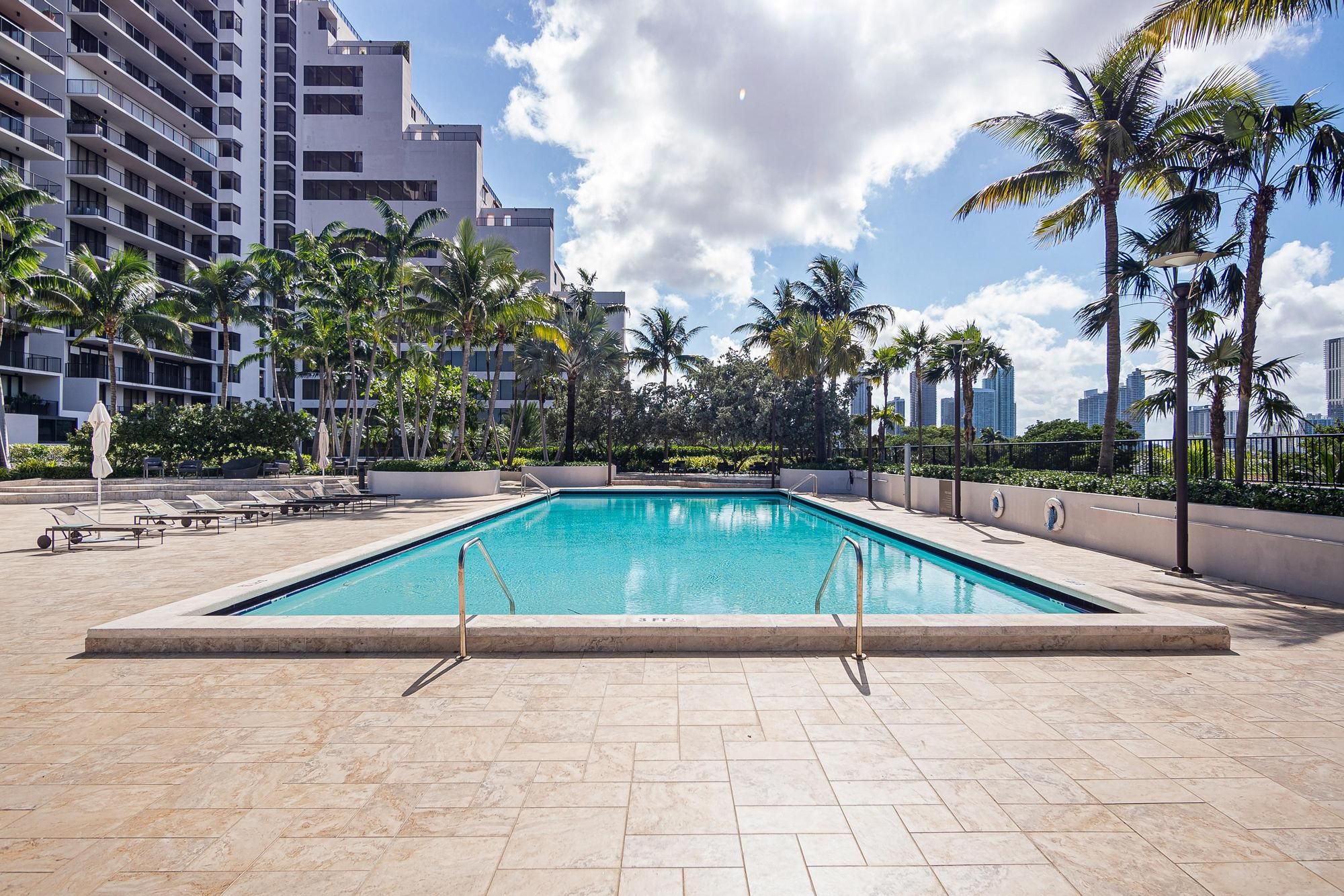  1000 Venetian Way, Miami Beach, FL 33139 - 物件實景