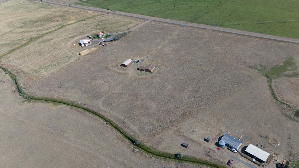 Whitehall, Montana, 59759, United States, 3 Bedrooms Bedrooms, ,2 BathroomsBathrooms,Residential,For Sale,2001954