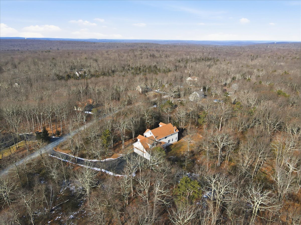 Milford, Pennsylvania, 18337, United States, 4 Bedrooms Bedrooms, ,3 BathroomsBathrooms,Residential,For Sale,2013781