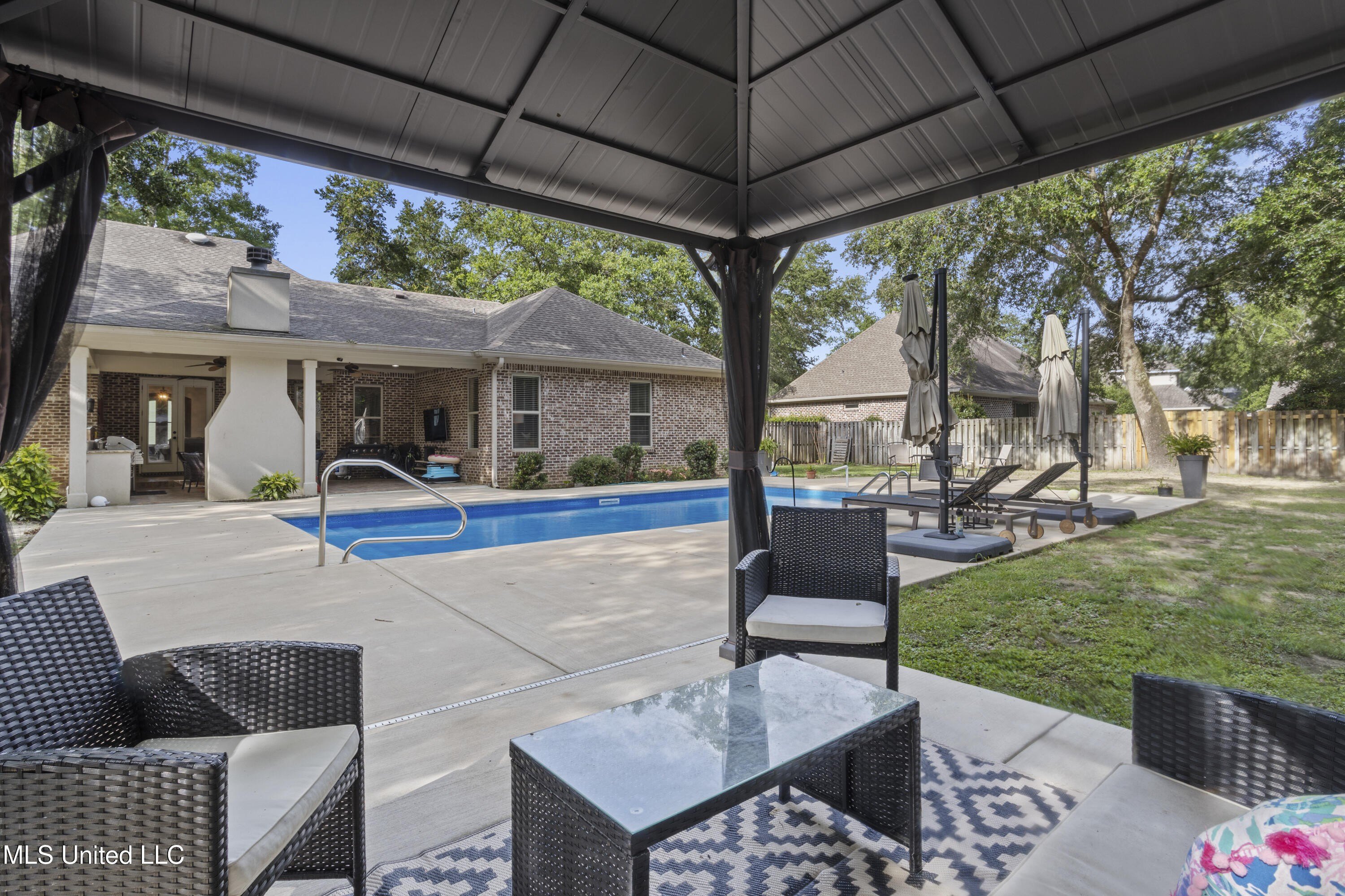 Ocean Springs, Mississippi, 39564, United States, 4 Bedrooms Bedrooms, ,3 BathroomsBathrooms,Residential,For Sale,1976002