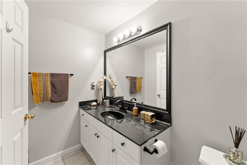 Acworth, Georgia, 30101, United States, 6 Bedrooms Bedrooms, ,4 BathroomsBathrooms,Residential,For Sale,1977927