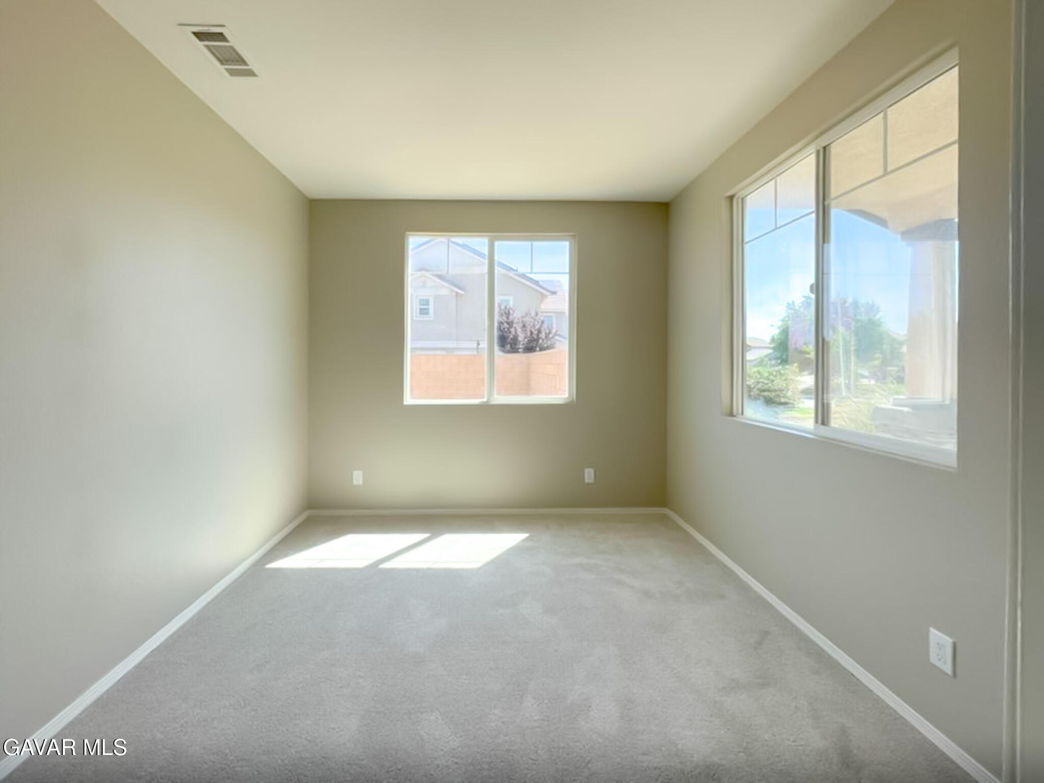 Palmdale, California, 93551, United States, 5 Bedrooms Bedrooms, ,3 BathroomsBathrooms,Residential,For Sale,1976435