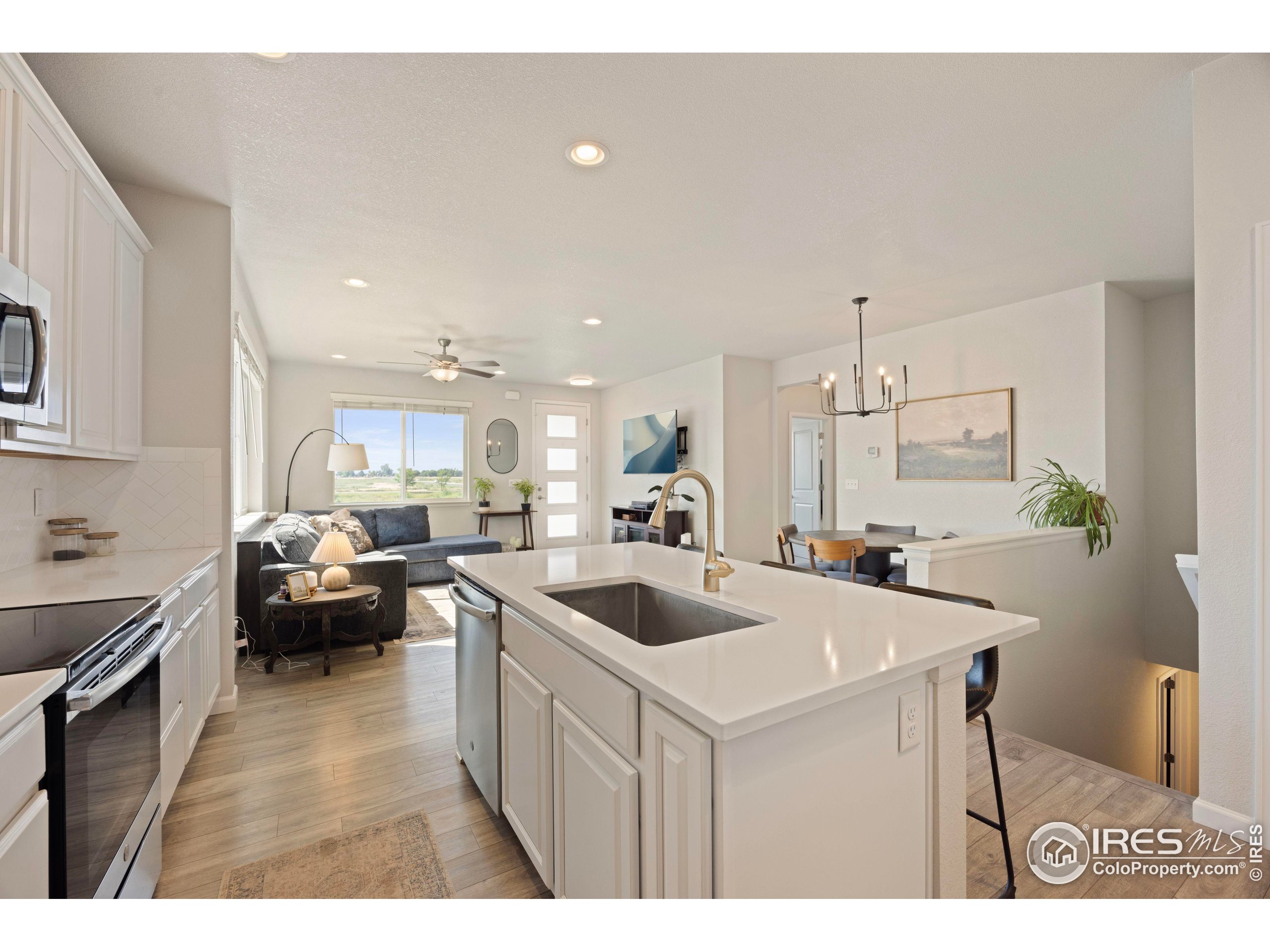 Windsor, Colorado, 80550, United States, 2 Bedrooms Bedrooms, ,1 BathroomBathrooms,Residential,For Sale,1906534