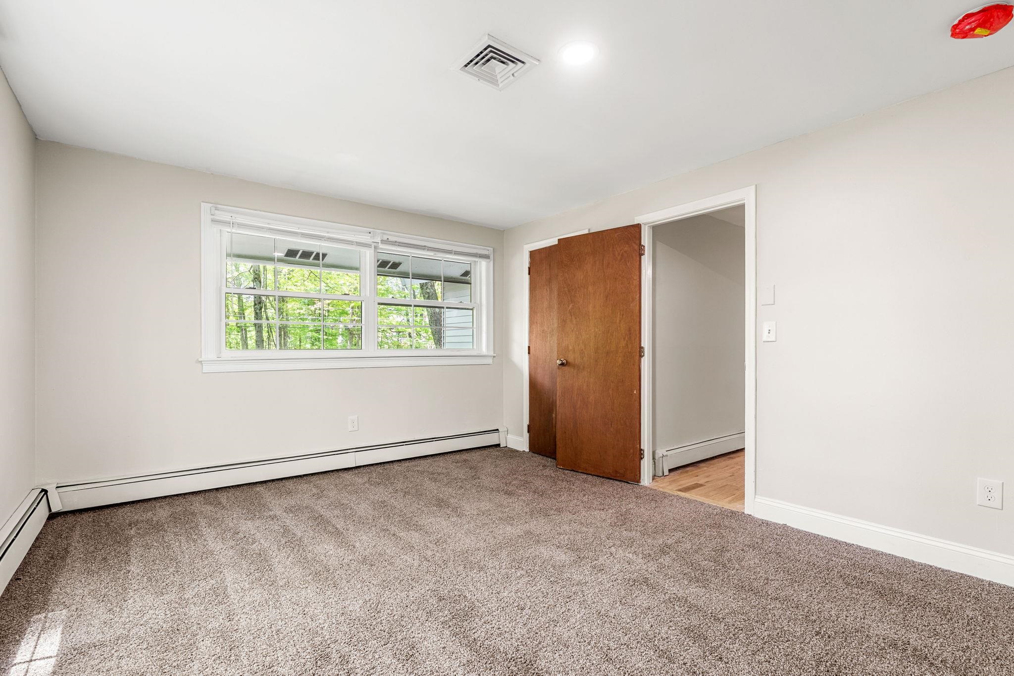 Bedford, New Hampshire, 03110, United States, 5 Bedrooms Bedrooms, ,5 BathroomsBathrooms,Residential,For Sale,1838857