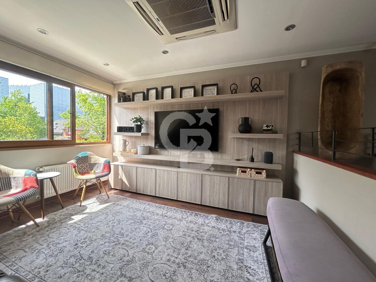 Lo Barnechea, Chile, 6 Bedrooms Bedrooms, ,5 BathroomsBathrooms,Residential,For Sale,1997477