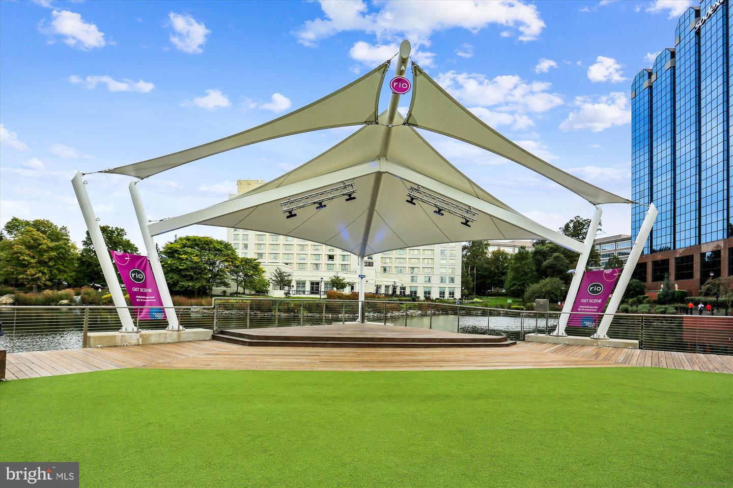 Gaithersburg, Maryland, 20878, United States, 4 Bedrooms Bedrooms, ,5 BathroomsBathrooms,Residential,For Sale,1949694