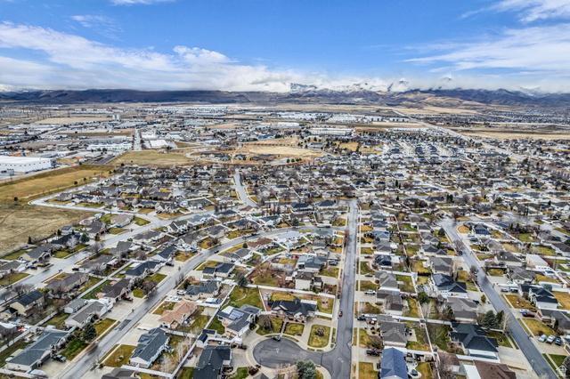 West Jordan, Utah, 84081, United States, 4 Bedrooms Bedrooms, ,3 BathroomsBathrooms,Residential,For Sale,2008795