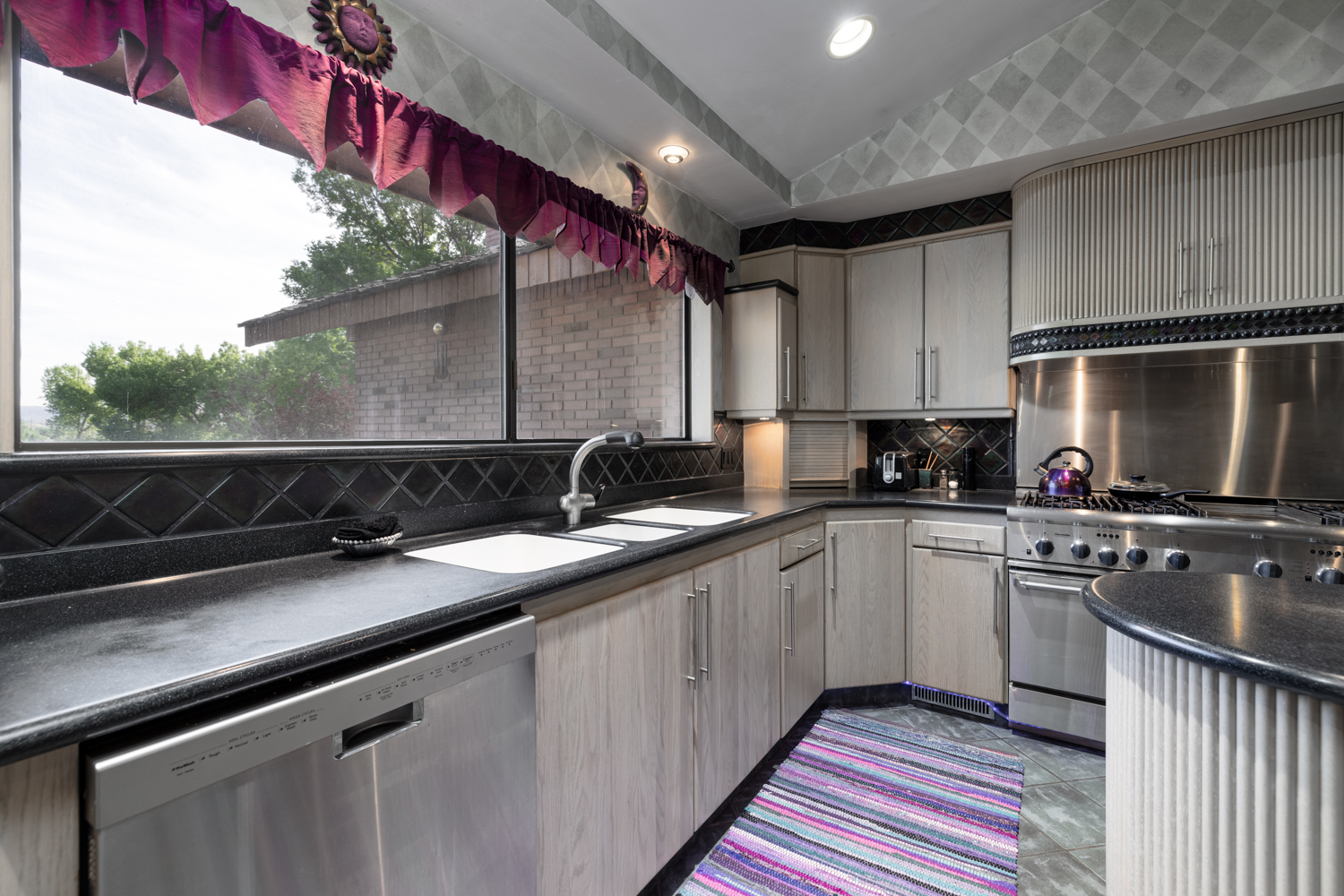 Vernal, Utah, 84078, United States, 3 Bedrooms Bedrooms, ,3 BathroomsBathrooms,Residential,For Sale,2014063