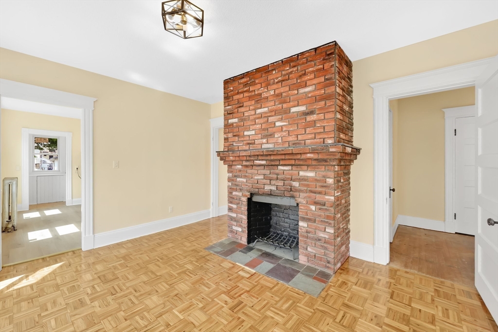 Springfield, Massachusetts, 01108, United States, 7 Bedrooms Bedrooms, ,2 BathroomsBathrooms,Residential,For Sale,2040283