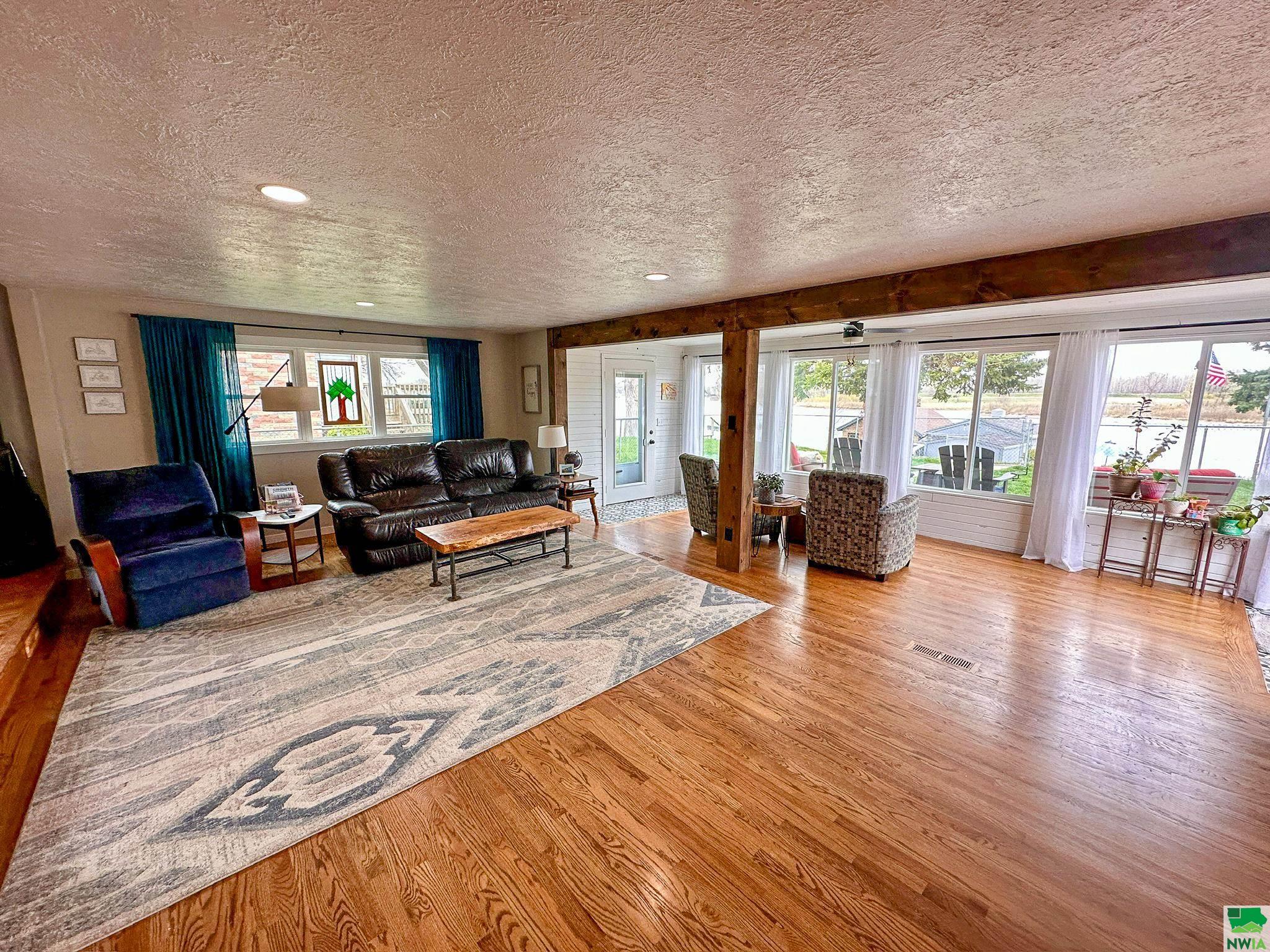 McCook Lake, South Dakota, 57049, United States, 5 Bedrooms Bedrooms, ,3 BathroomsBathrooms,Residential,For Sale,1980281