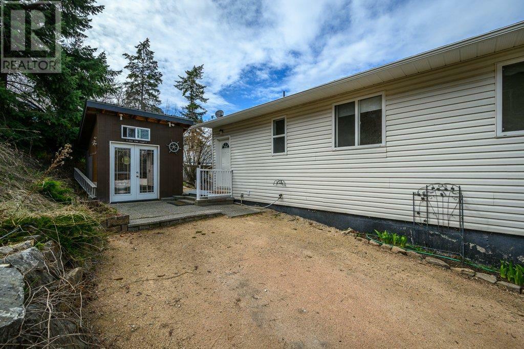 VERNON, British Columbia, V1H 1J9, CA, 6 Bedrooms Bedrooms, ,3 BathroomsBathrooms,Residential,For Sale,1858215