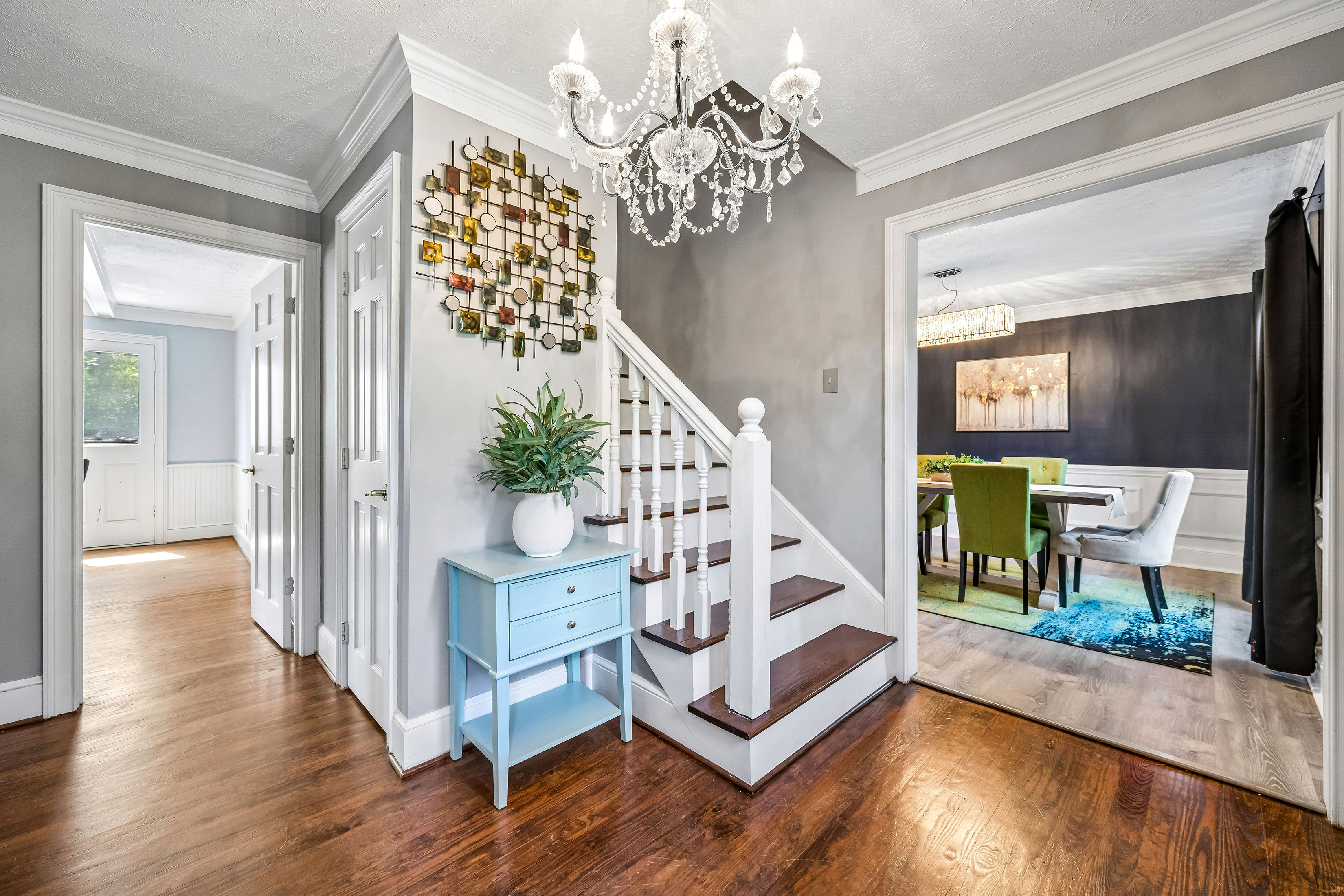  Charming Tudor-style Home Nestled in the Heart of Embry Hills - 物件實景