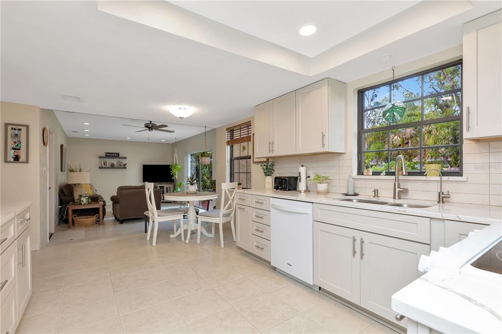 Largo, Florida, 33773, United States, 3 Bedrooms Bedrooms, ,3 BathroomsBathrooms,Residential,For Sale,1839107
