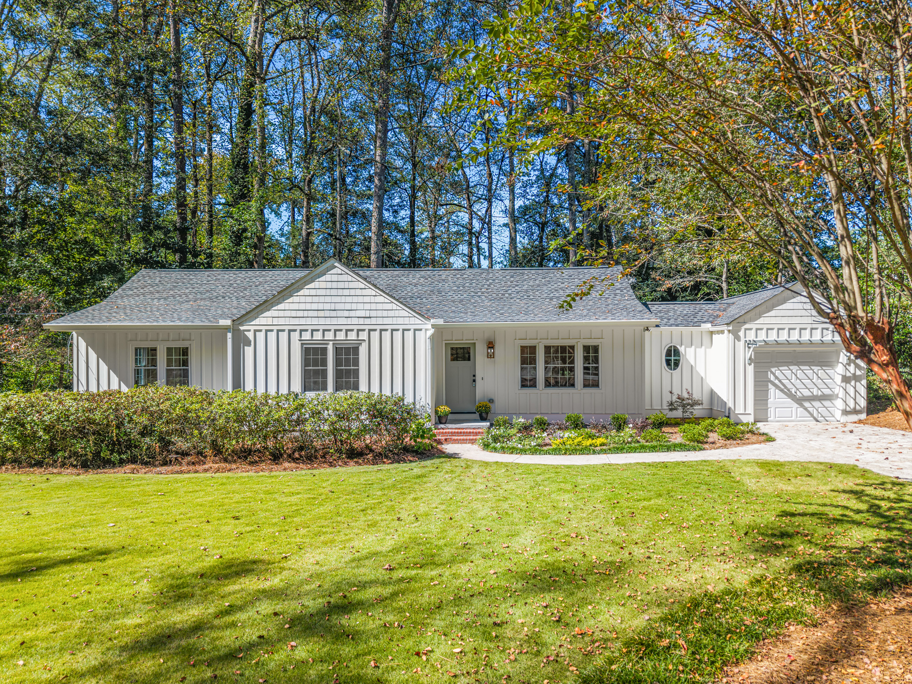  Completely Renovated 1950s Cottage in the Heart of Smyrna