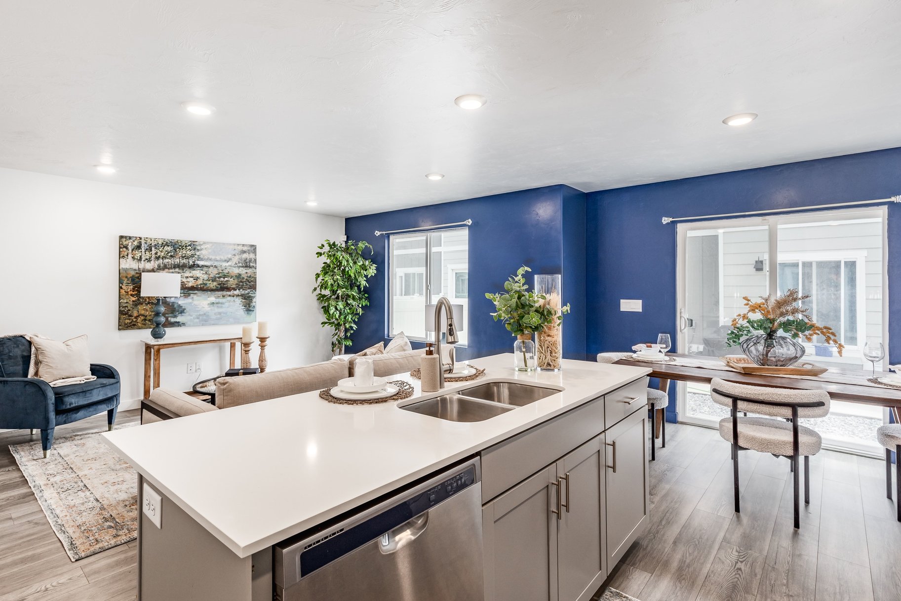  Move-In Ready  Appliances Included  Walk-In Closets in Every Bedroom - 物件實景