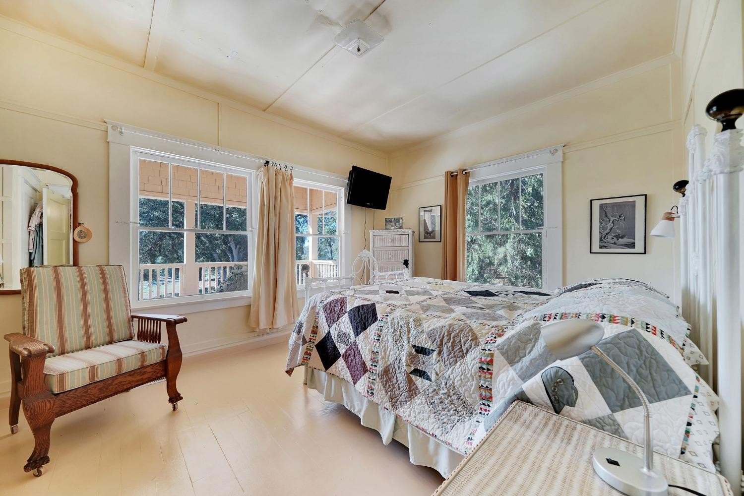 Mokelumne Hill, California, 95245, United States, 5 Bedrooms Bedrooms, ,3 BathroomsBathrooms,Residential,For Sale,1914362