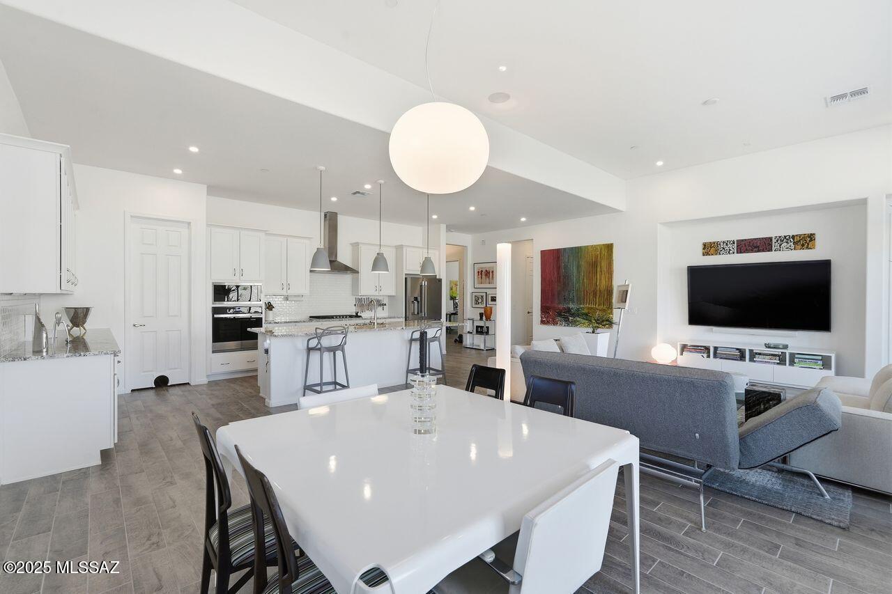 Marana, Arizona, 85658, United States, 3 Bedrooms Bedrooms, ,3 BathroomsBathrooms,Residential,For Sale,1995763