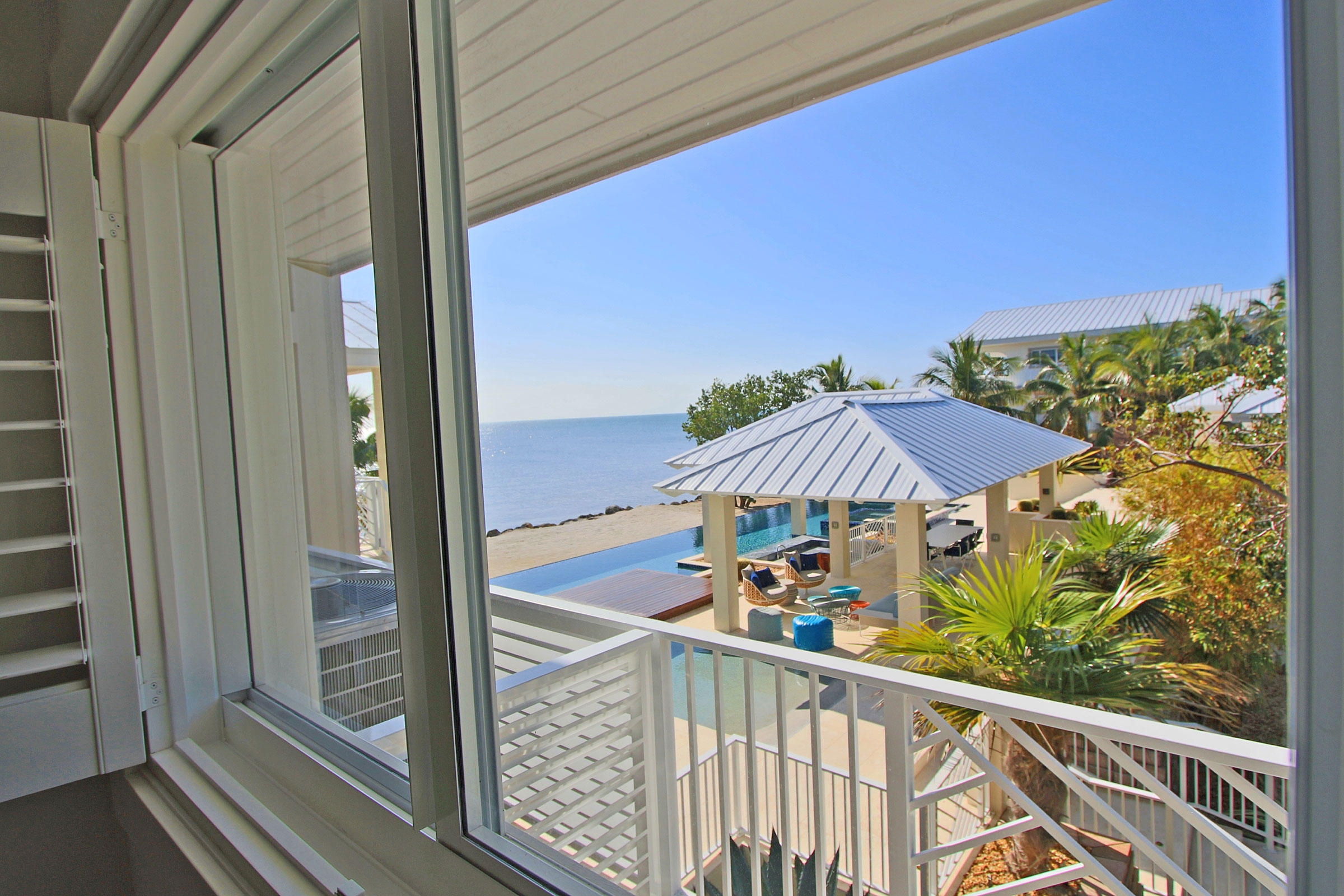 30 Ocean Front Drive, KEY LARGO, Florida, 33037, United States, 4 Bedrooms Bedrooms, ,4 BathroomsBathrooms,Residential,For Sale,30 Ocean Front Drive,1675367