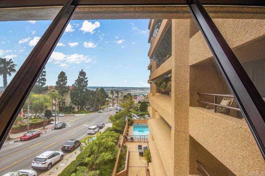 Laurel St, San Diego, CA 92101