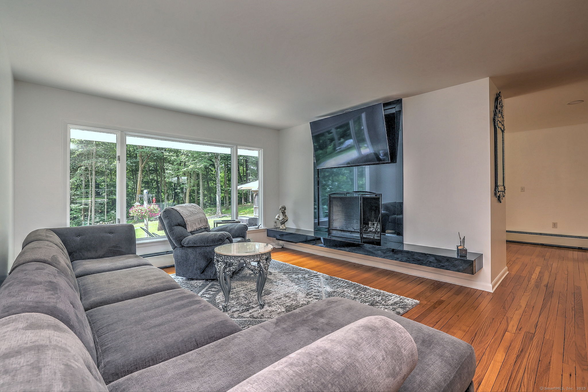 Woodbridge, Connecticut, 06525, United States, 5 Bedrooms Bedrooms, ,4 BathroomsBathrooms,Residential,For Sale,1890965