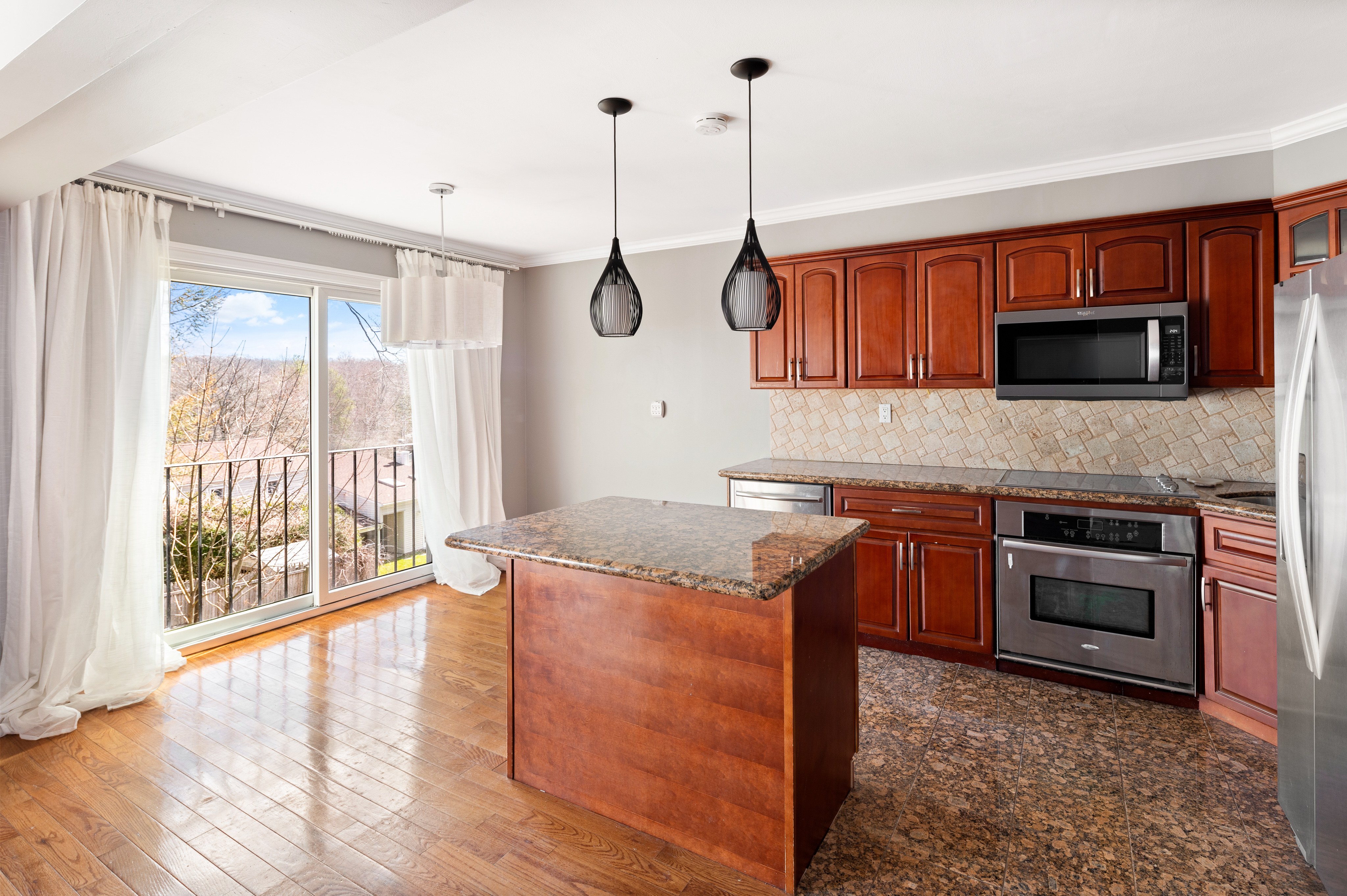  201 Highview Avenue - 物件實景