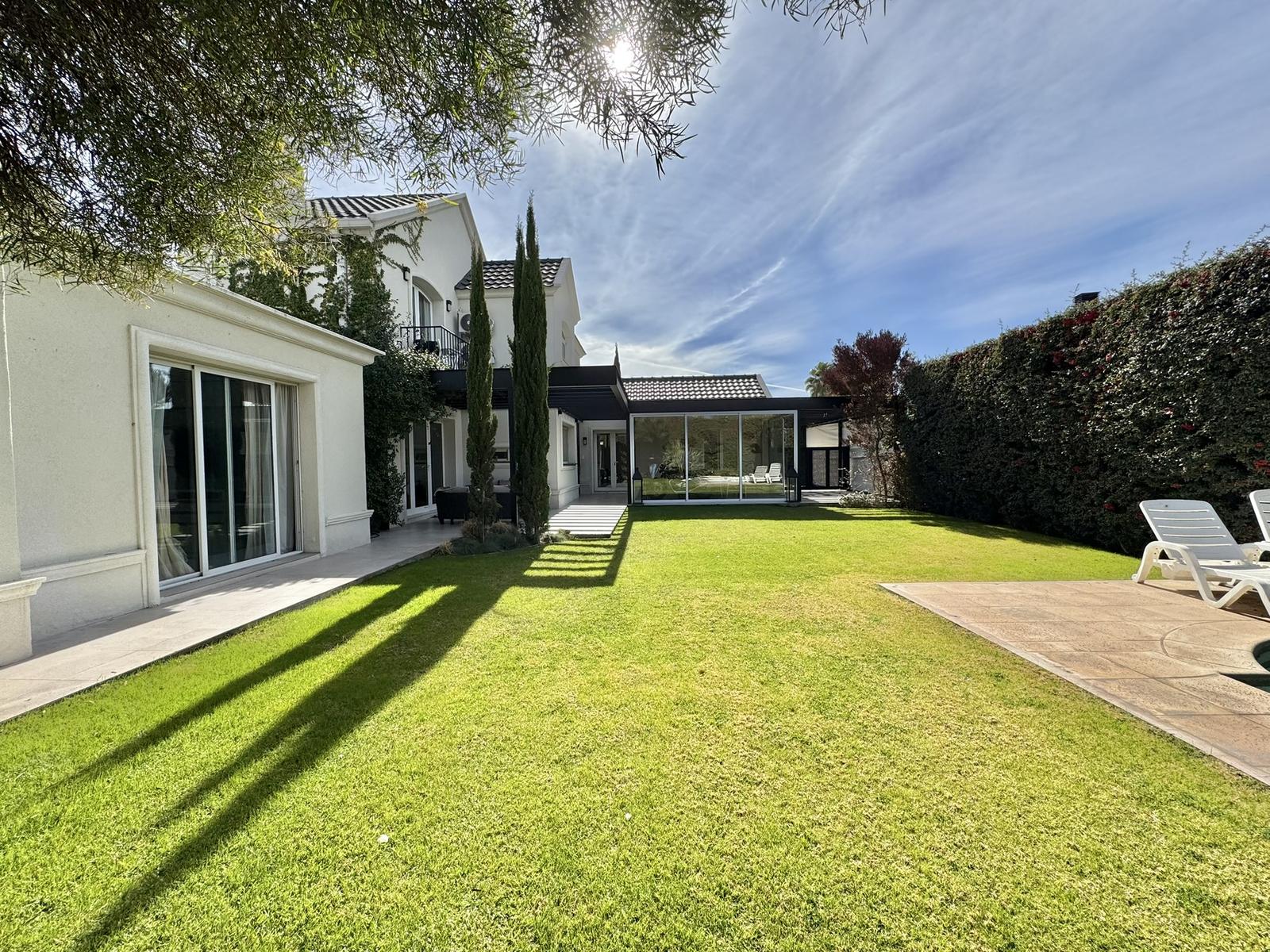 Godoy Cruz, AR-M, AR, 5 Bedrooms Bedrooms, ,4 BathroomsBathrooms,Residential,For Sale,1961859