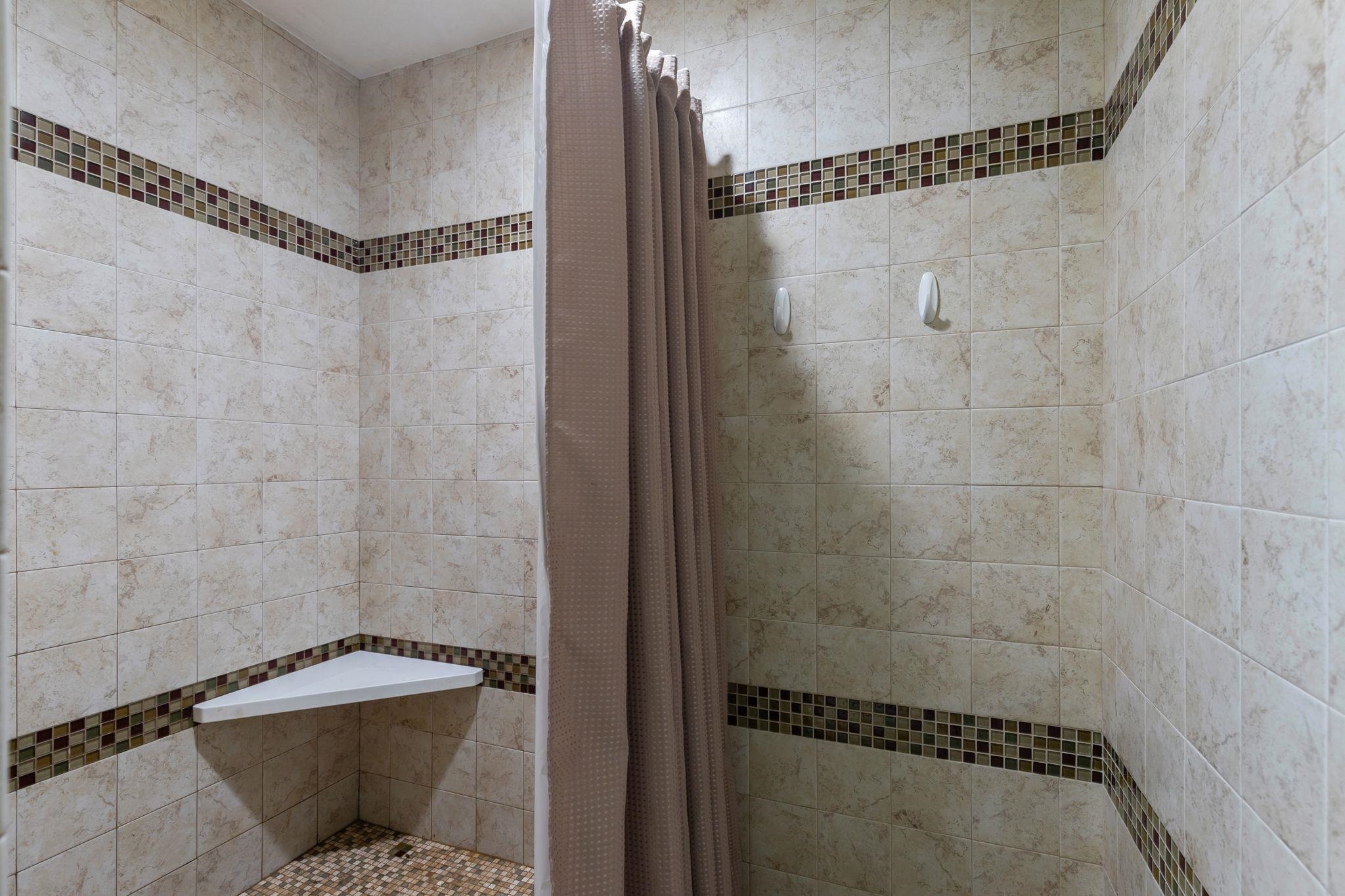 Berlin, Wisconsin, 54923, United States, 5 Bedrooms Bedrooms, ,4 BathroomsBathrooms,Residential,For Sale,1974961