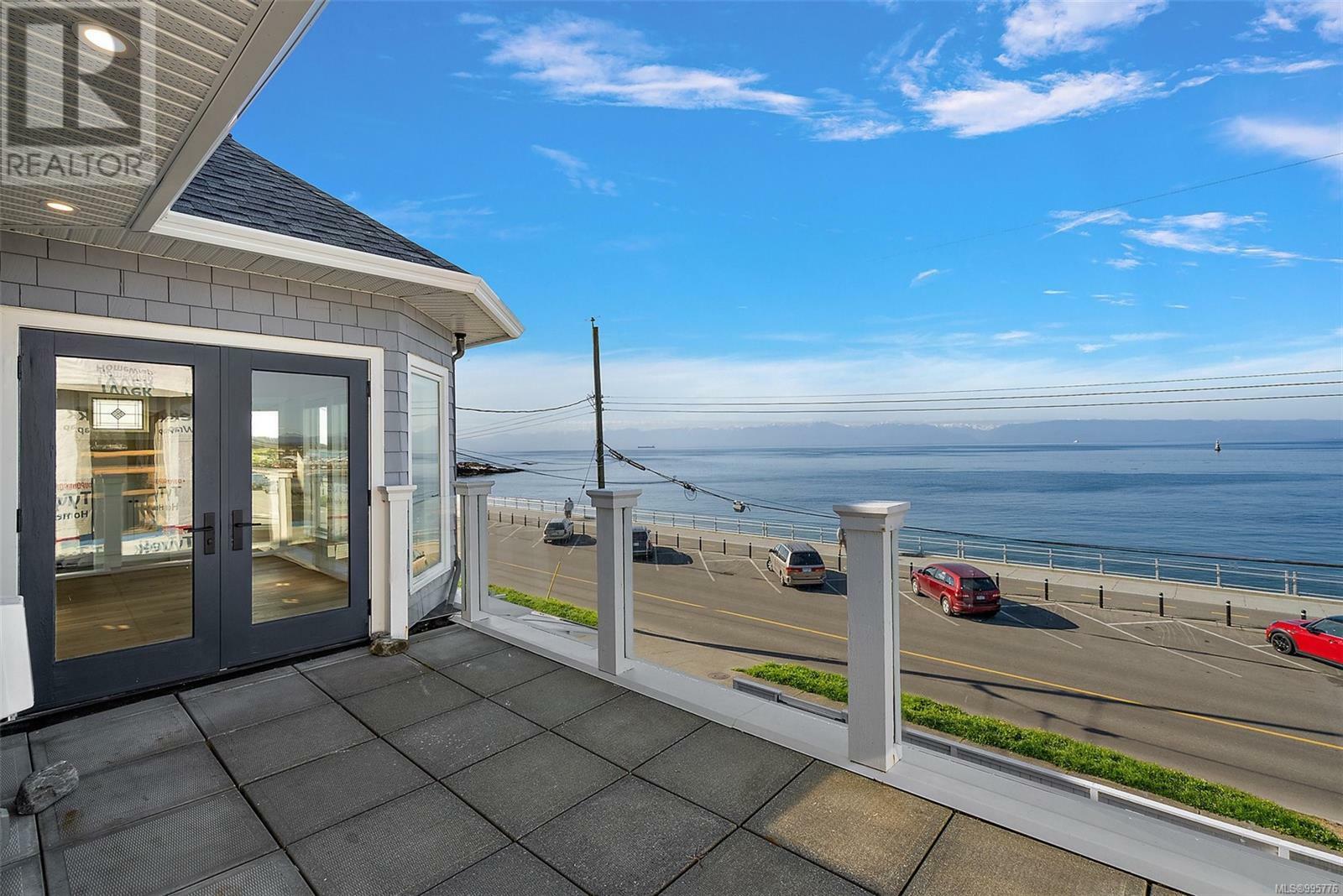 VICTORIA, British Columbia, V8V 1A8, CA, 4 Bedrooms Bedrooms, ,4 BathroomsBathrooms,Residential,For Sale,1876400