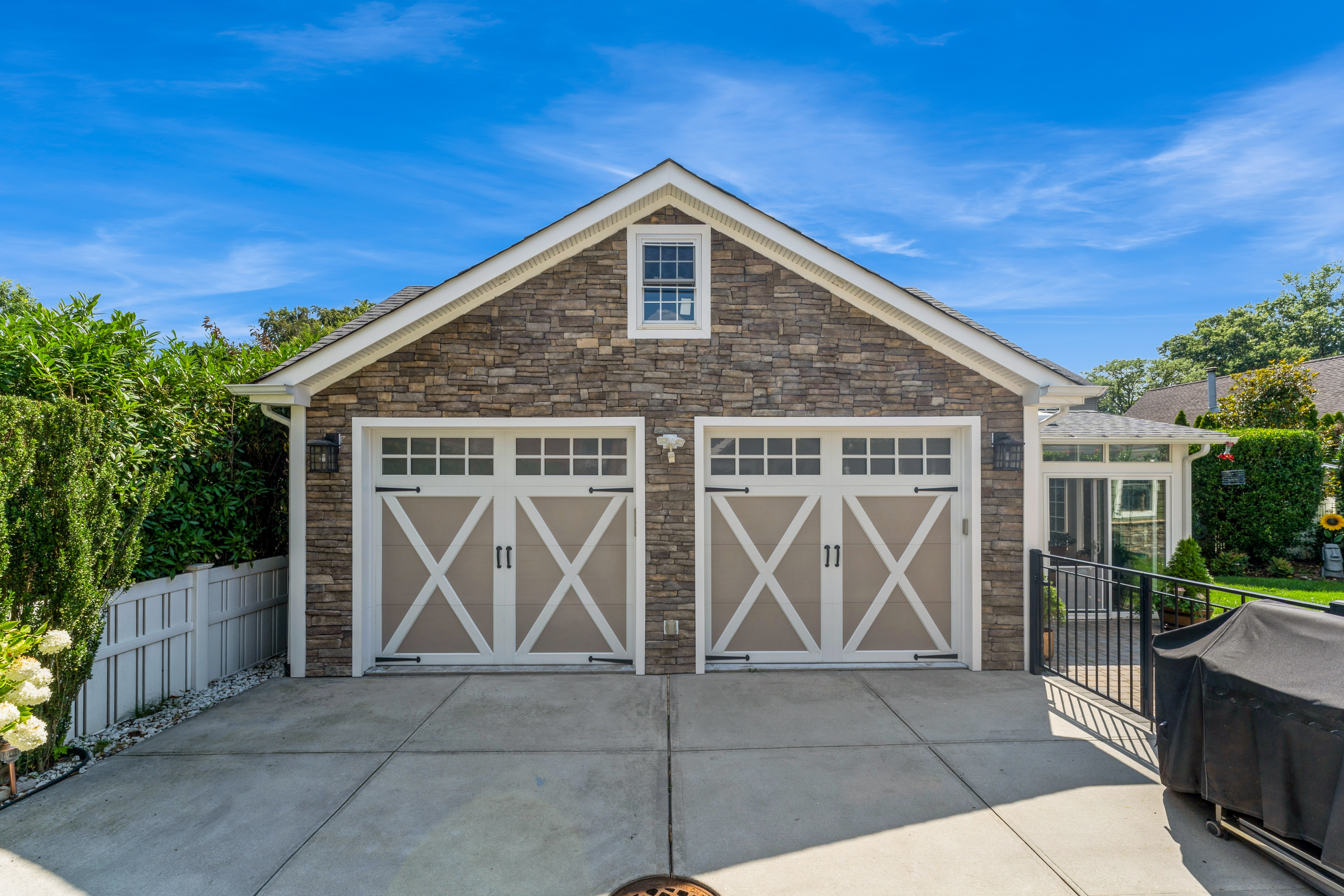 Floral Park, New York, 11001, United States, 4 Bedrooms Bedrooms, ,3 BathroomsBathrooms,Residential,For Sale,1905597