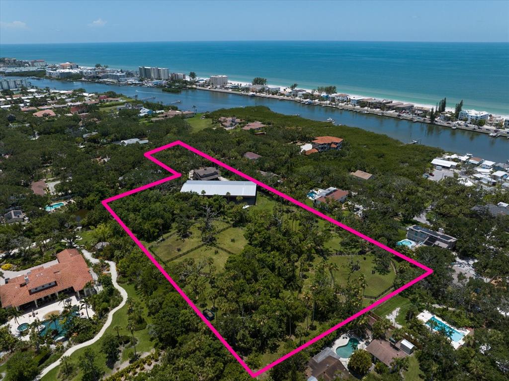 Largo, Florida, 33774, United States, 5 Bedrooms Bedrooms, ,7 BathroomsBathrooms,Residential,For Sale,1876225
