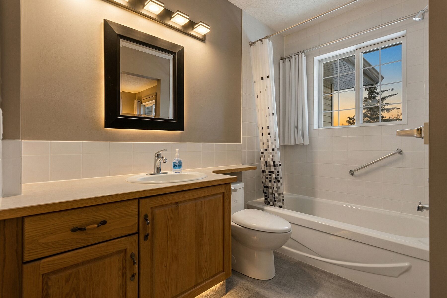  3103 39 Avenue SW, Calgary, AB - 物件實景