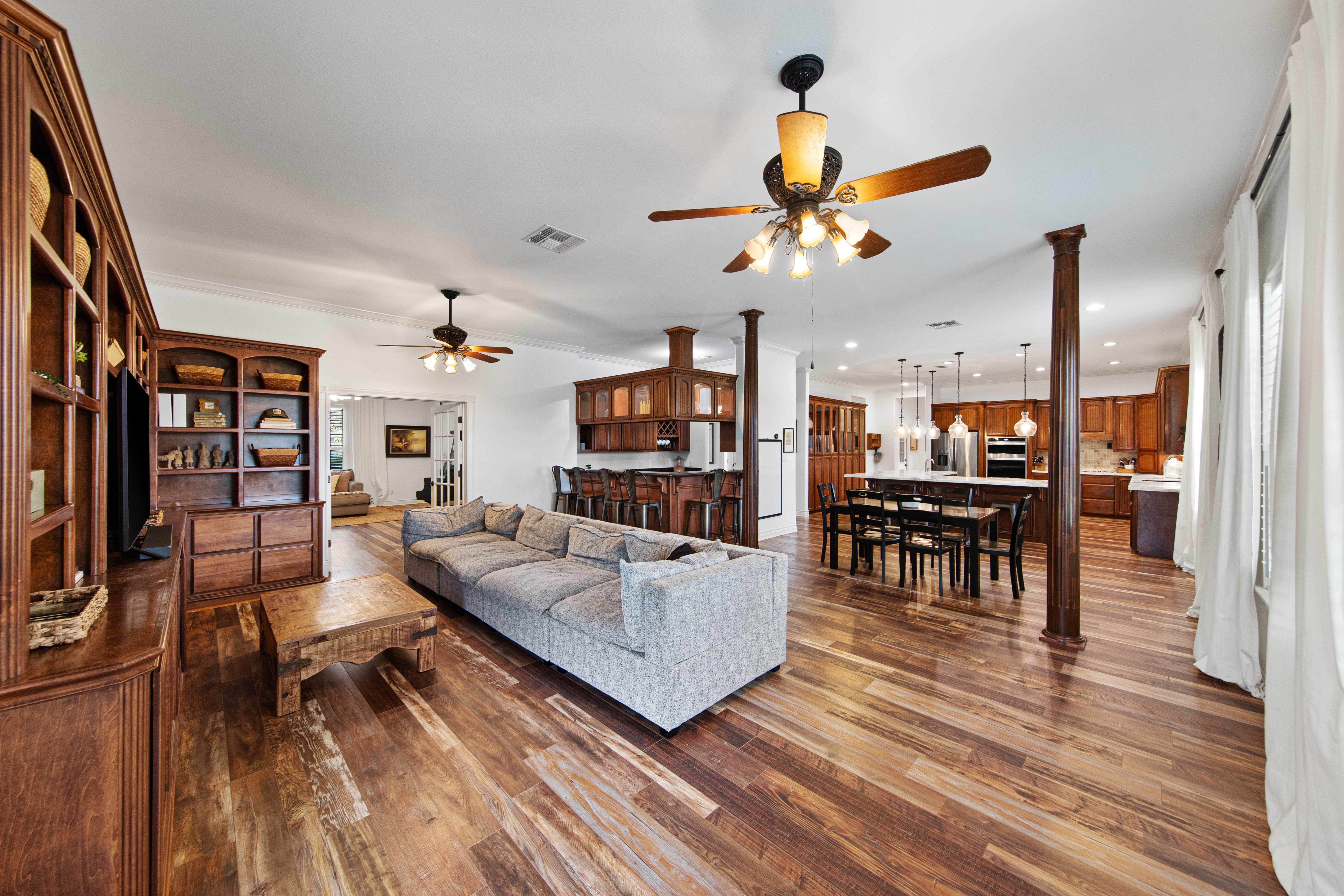 14847 Valencia Circle South, Harlingen, Texas, 78552, United States, 5 Bedrooms Bedrooms, ,7 BathroomsBathrooms,Residential,For Sale,14847 Valencia Circle South,1683740