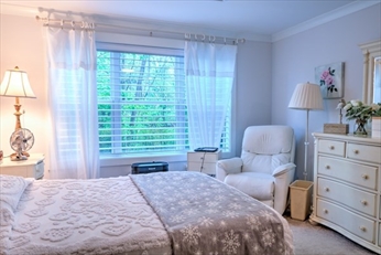 Chelmsford, Massachusetts, 01824, United States, 2 Bedrooms Bedrooms, ,2 BathroomsBathrooms,Residential,For Sale,1943275