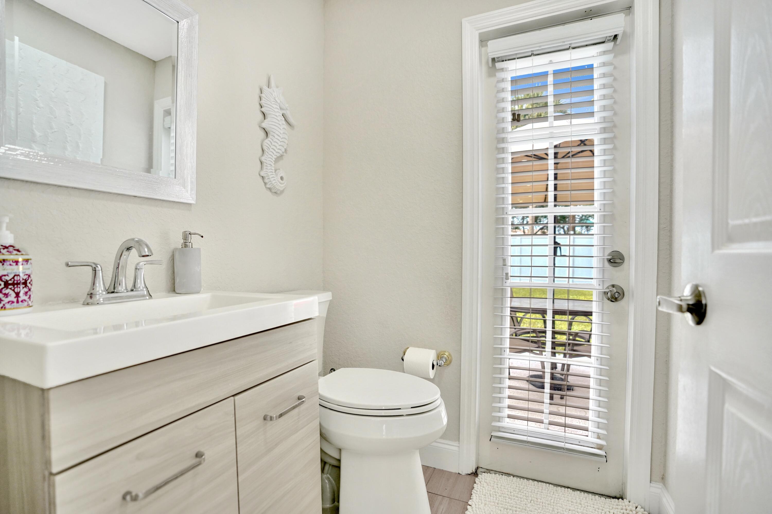 Lake Worth, Florida, 33463, United States, 3 Bedrooms Bedrooms, ,3 BathroomsBathrooms,Residential,For Sale,1905874