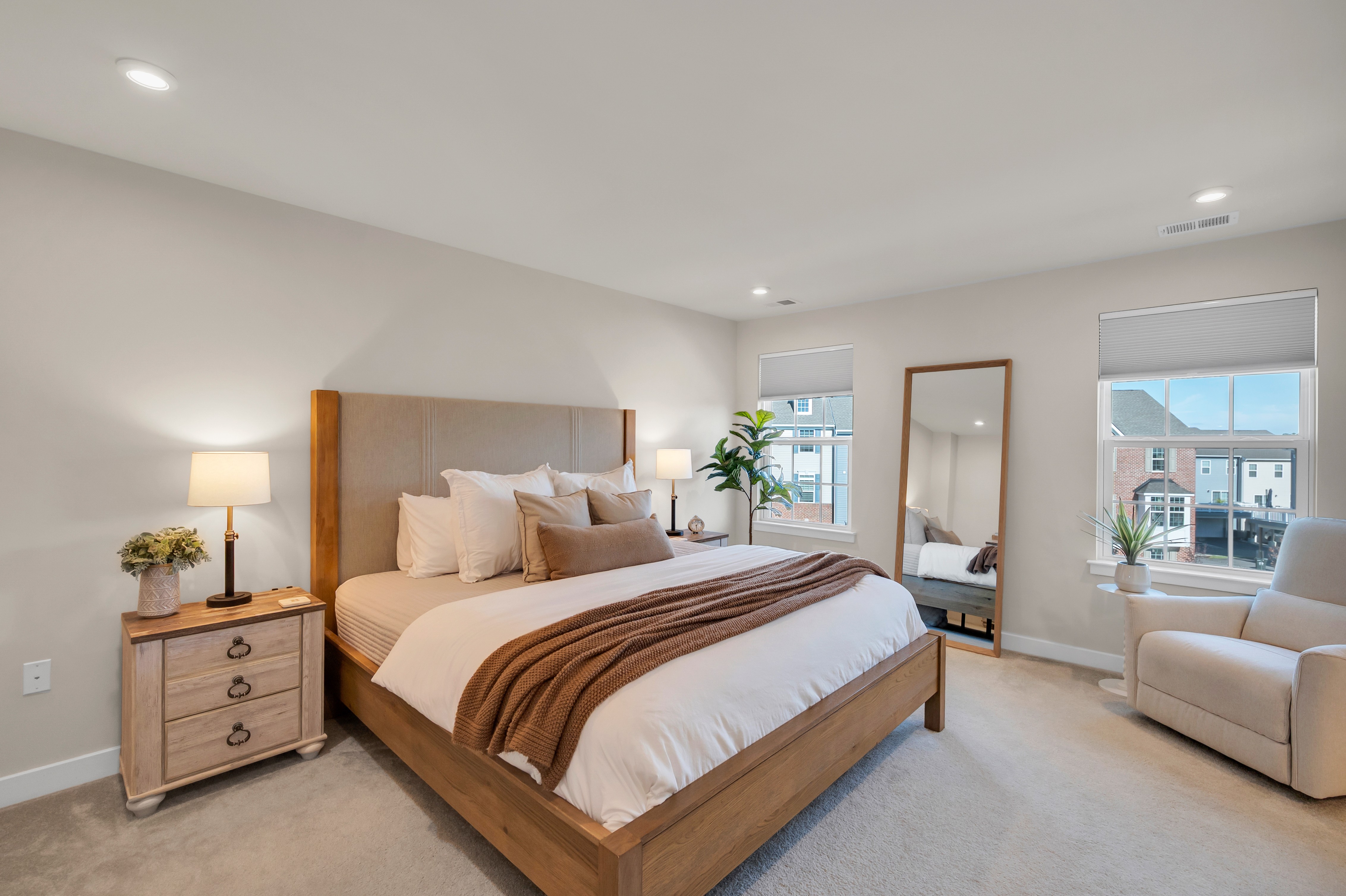  3-Bedroom, 2 full & 2 ½-Bath Townhome at Anchors @Glassworks - 物件實景
