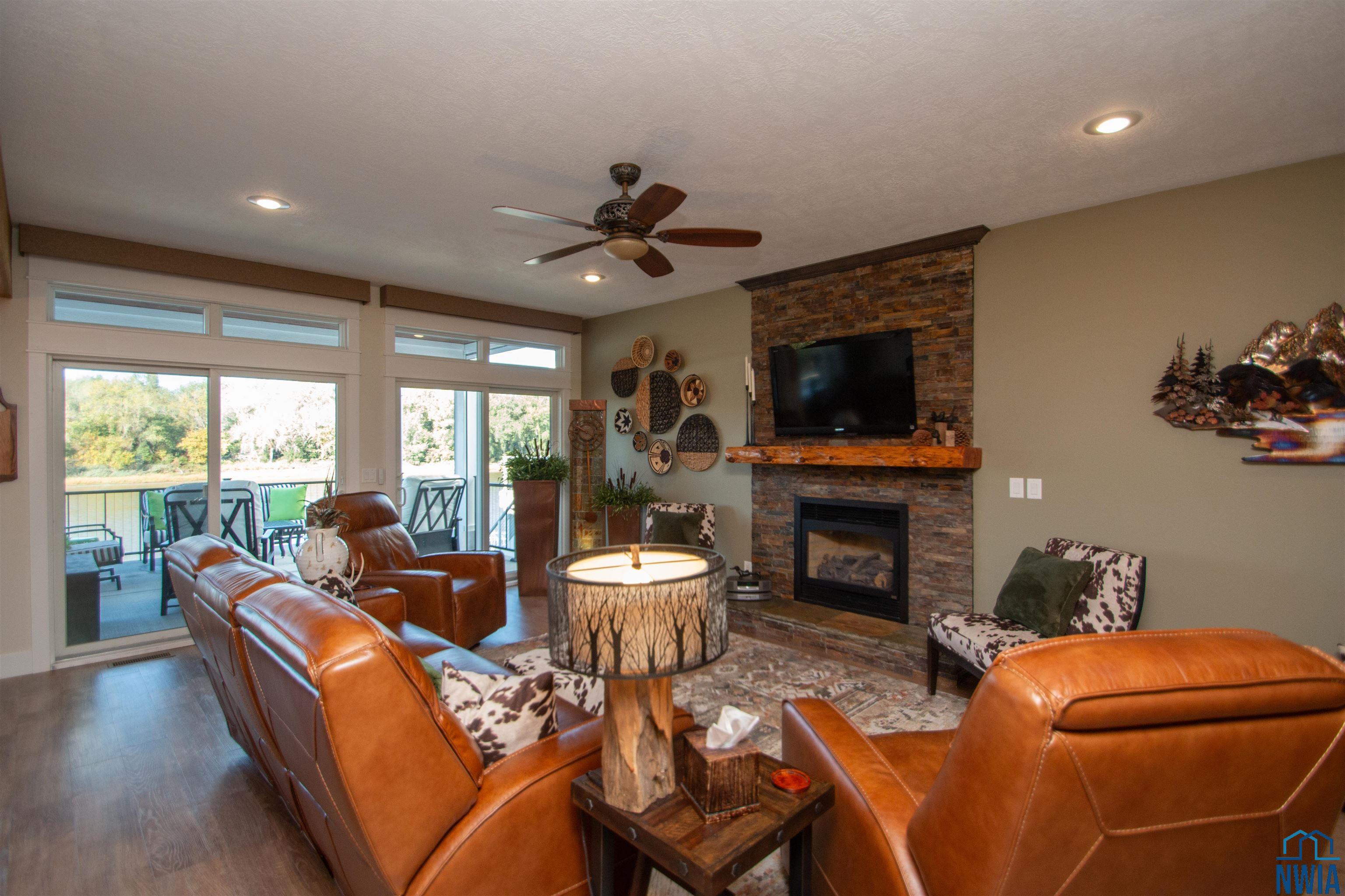 McCook Lake, South Dakota, 57049, United States, 3 Bedrooms Bedrooms, ,4 BathroomsBathrooms,Residential,For Sale,1974954