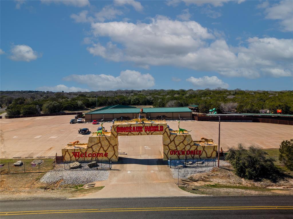 Glen Rose, Texas, 76043, United States, 8 Bedrooms Bedrooms, ,8 BathroomsBathrooms,Residential,For Sale,1981004