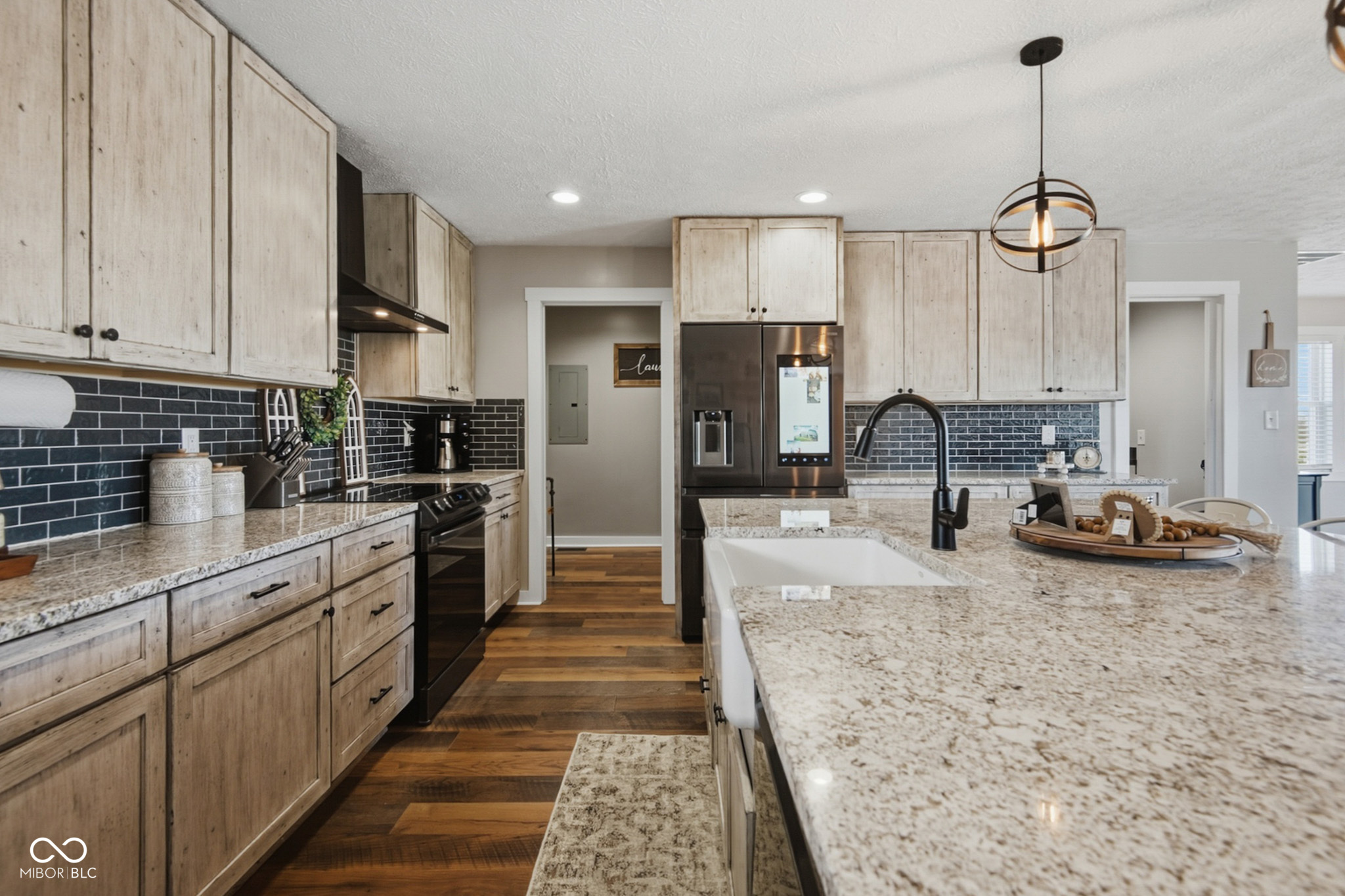 Edinburgh, Indiana, 46124, United States, 3 Bedrooms Bedrooms, ,2 BathroomsBathrooms,Residential,For Sale,1994228