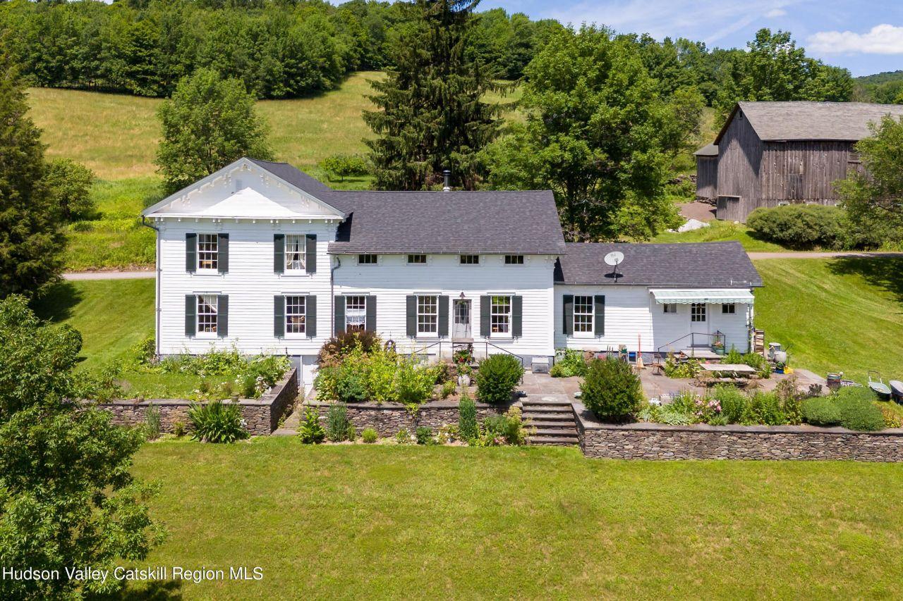 Bovina, New York, 13740, United States, 4 Bedrooms Bedrooms, ,2 BathroomsBathrooms,Residential,For Sale,1826483