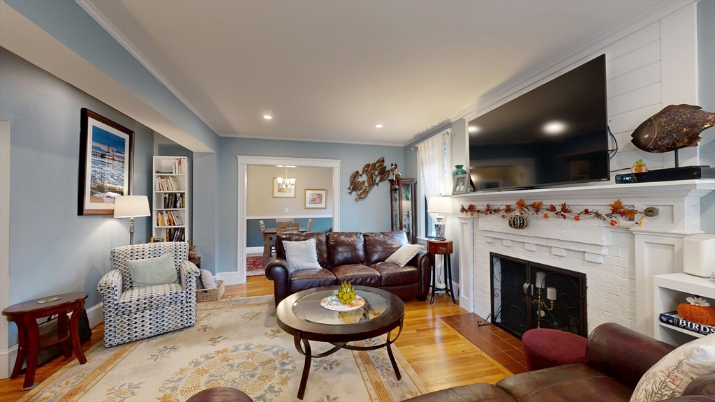 Reading, Massachusetts, 01867, United States, 3 Bedrooms Bedrooms, ,2 BathroomsBathrooms,Residential,For Sale,1976602