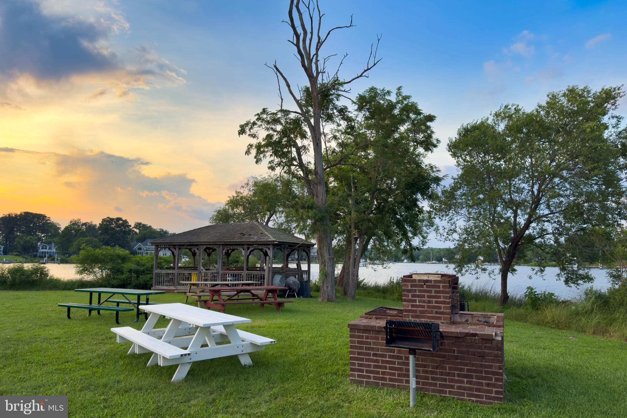 Edgewater, Maryland, 21037, United States, 5 Bedrooms Bedrooms, ,3 BathroomsBathrooms,Residential,For Sale,1895020