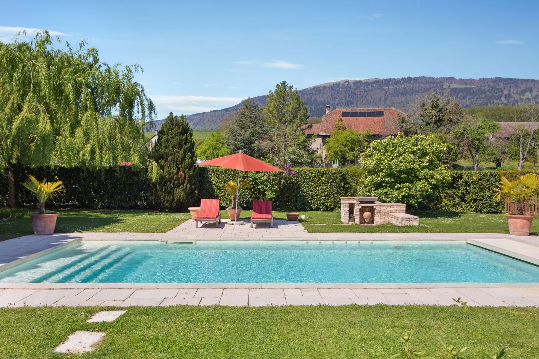  292 m², 6.5-room architect-designed villa on 1,792 m² of land - 物件實景