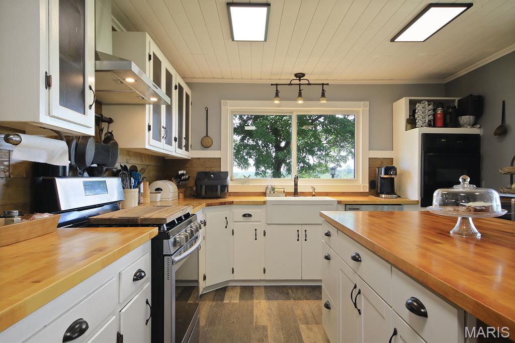 Lebanon, Missouri, 65536, United States, 3 Bedrooms Bedrooms, ,2 BathroomsBathrooms,Residential,For Sale,1982257