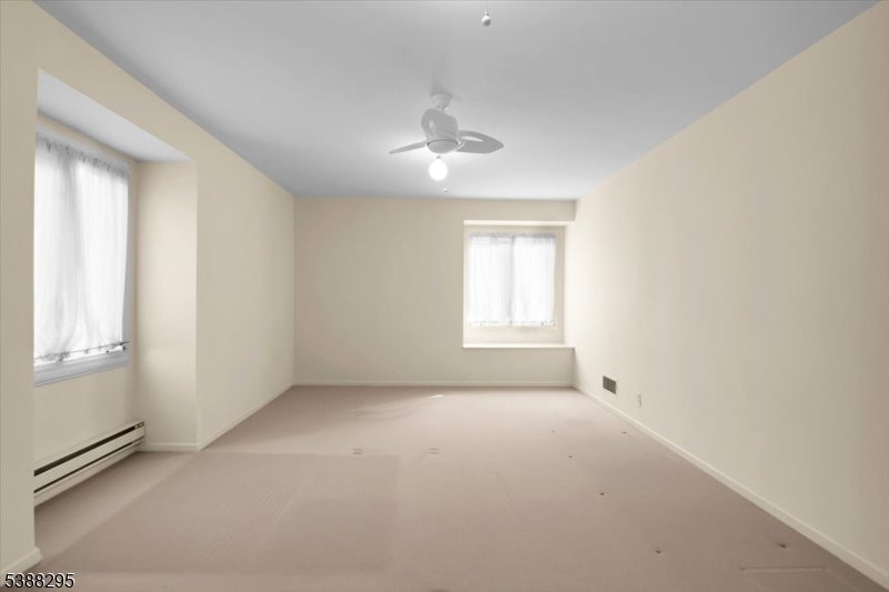 Clifton City, New Jersey, 07013, United States, 5 Bedrooms Bedrooms, ,4 BathroomsBathrooms,Residential,For Sale,1979632