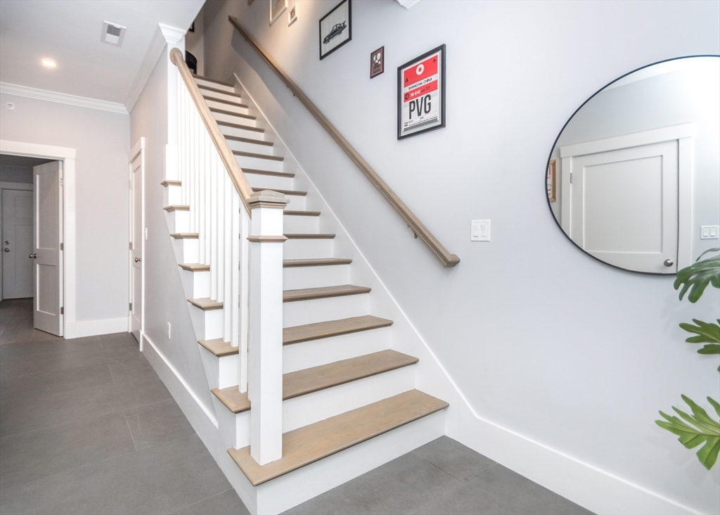 Waltham, Massachusetts, 02453, United States, 3 Bedrooms Bedrooms, ,4 BathroomsBathrooms,Residential,For Sale,1786216