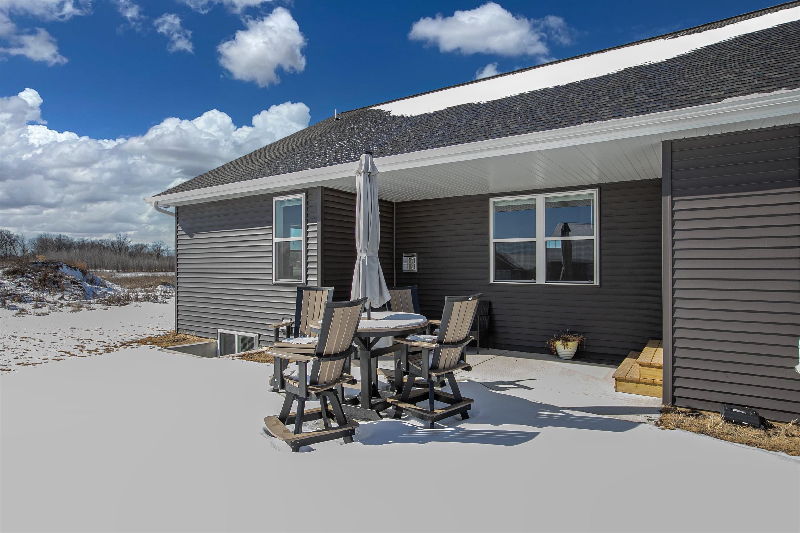 Appleton, Wisconsin, 54913, United States, 4 Bedrooms Bedrooms, ,3 BathroomsBathrooms,Residential,For Sale,2008847