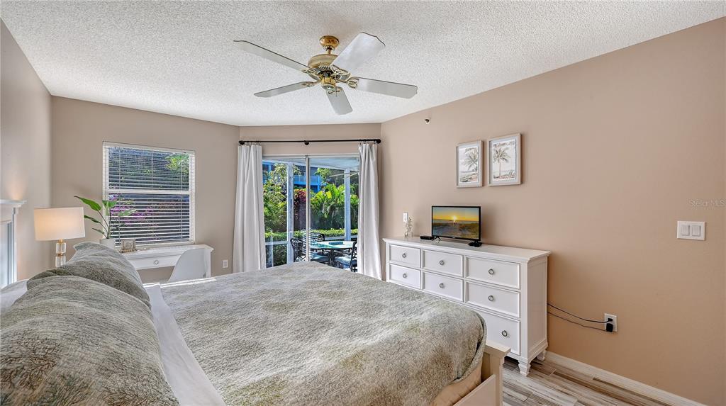 Sarasota, Florida, 34242, United States, 2 Bedrooms Bedrooms, ,2 BathroomsBathrooms,Residential,For Sale,1993059