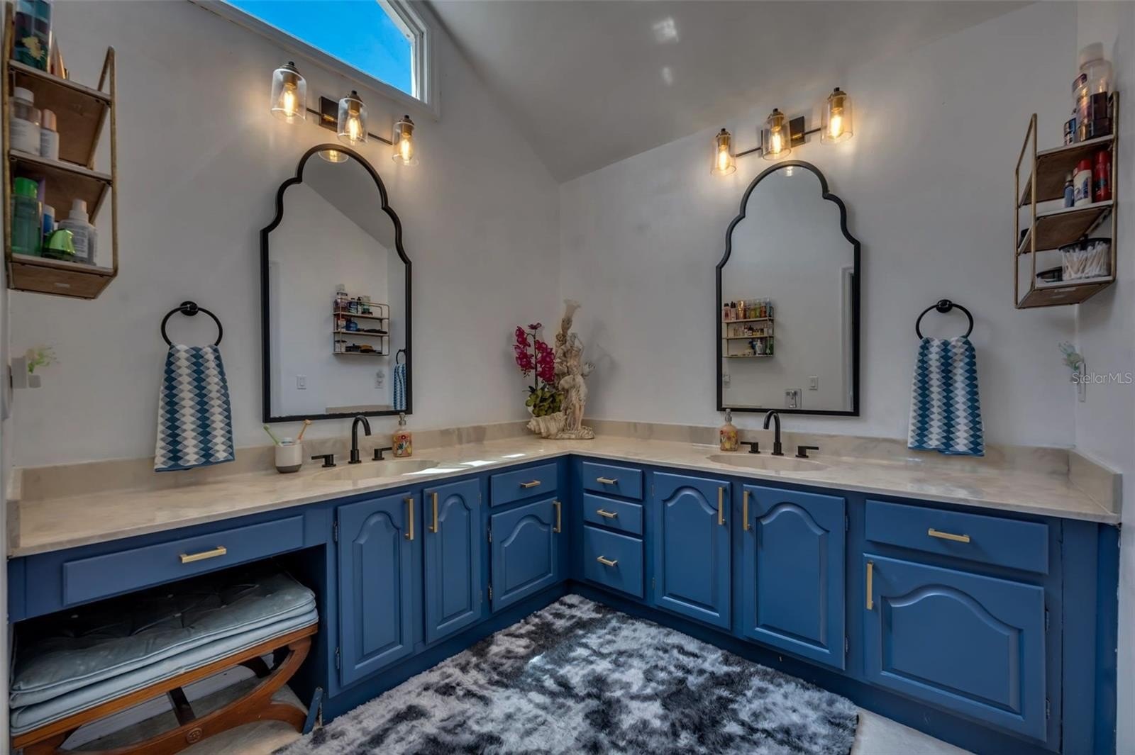 DELTONA, Florida, 32725, United States, 5 Bedrooms Bedrooms, ,3 BathroomsBathrooms,Residential,For Sale,1983219