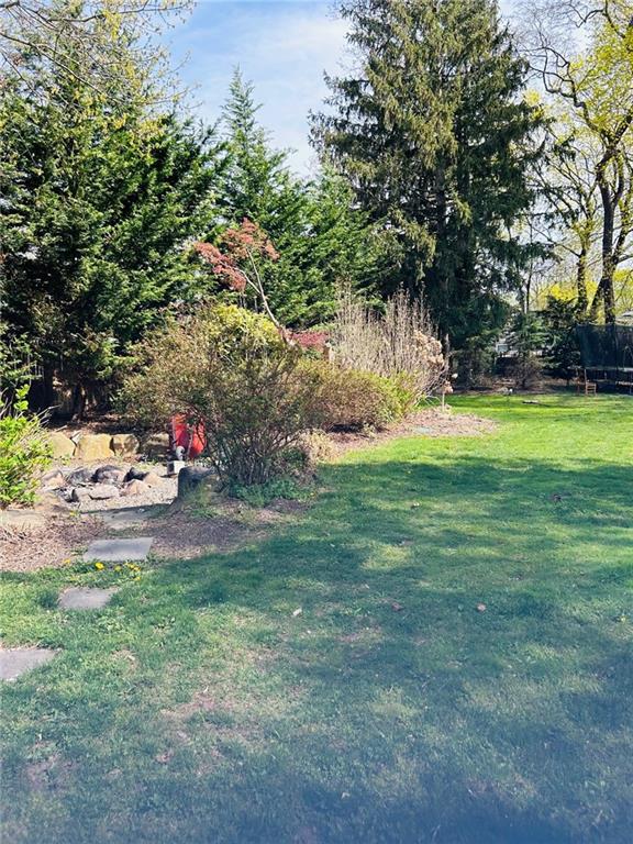 Huntington Station, New York, 11746, United States, 5 Bedrooms Bedrooms, ,2 BathroomsBathrooms,Residential,For Sale,1980948