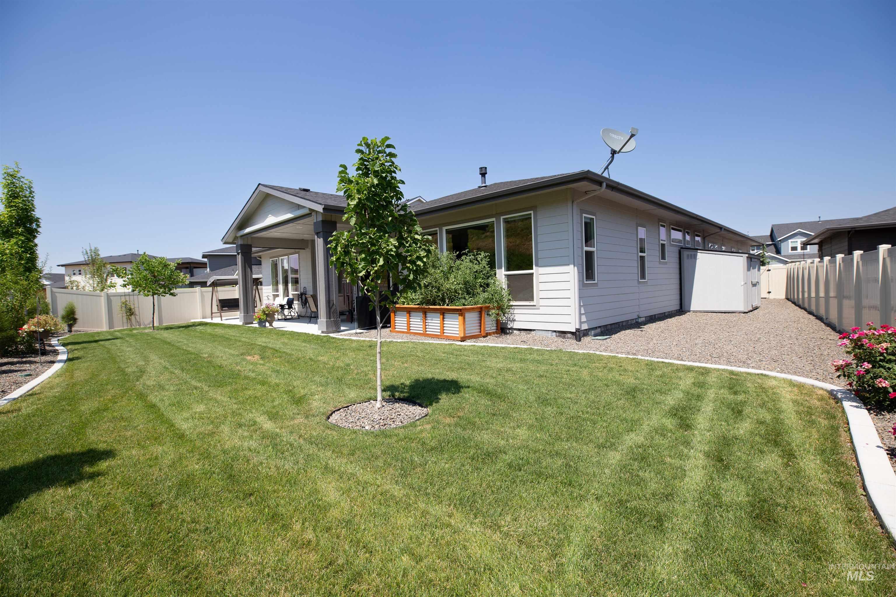 Meridian, Idaho, 83642, United States, 3 Bedrooms Bedrooms, ,3 BathroomsBathrooms,Residential,For Sale,1901356